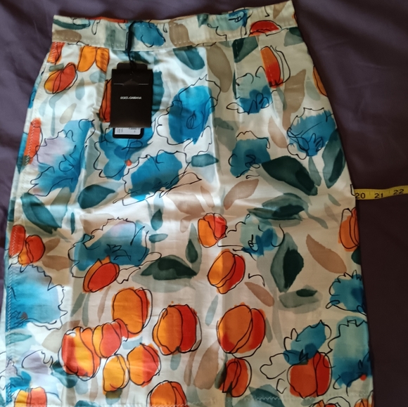 DOLCE & GABBANA Silk Knee Length Floral Skirt Size 42 - Picture 13 of 14